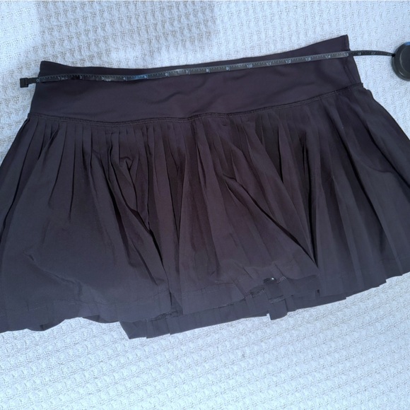 Lululemon Pleat To Street Skirt - Black - Size 8 - EUC - Picture 6 of 8